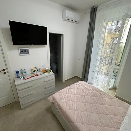Youroominrome Pensjonat 4*