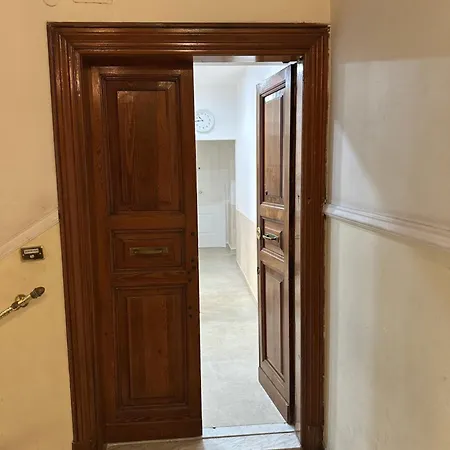 Youroominrome 4*