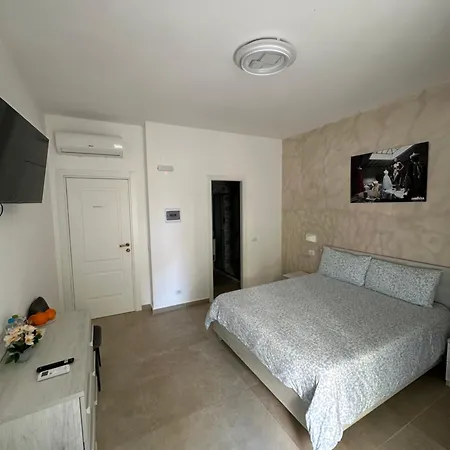 Youroominrome 4* Rzym